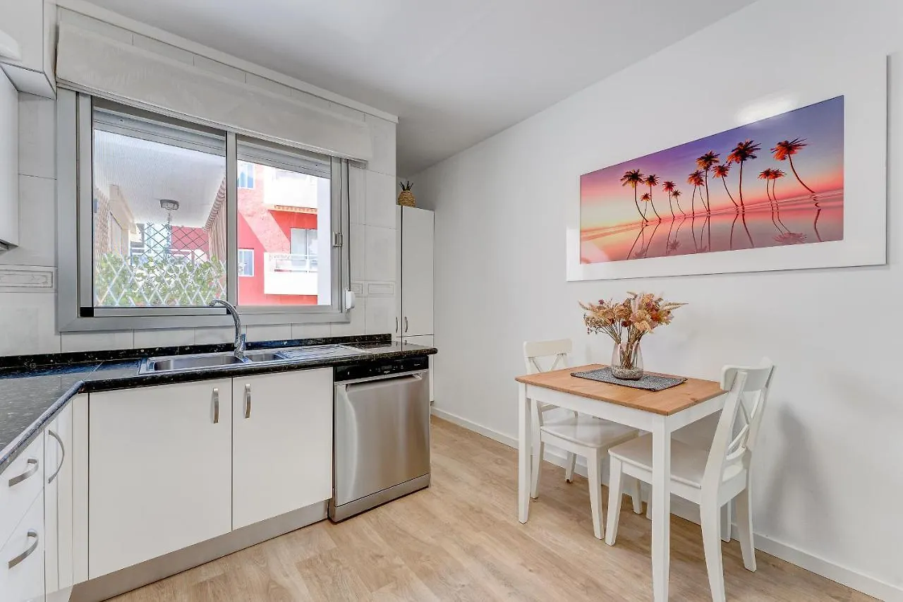 Parrot Apartment El Medano